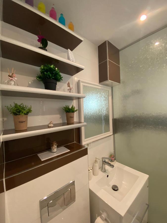 Luxury Apartament Intim Area Apartment Арад Екстериор снимка