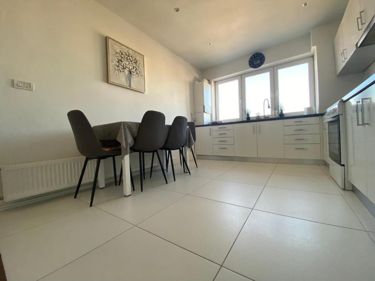 Luxury Apartament Intim Area Apartment Арад Екстериор снимка