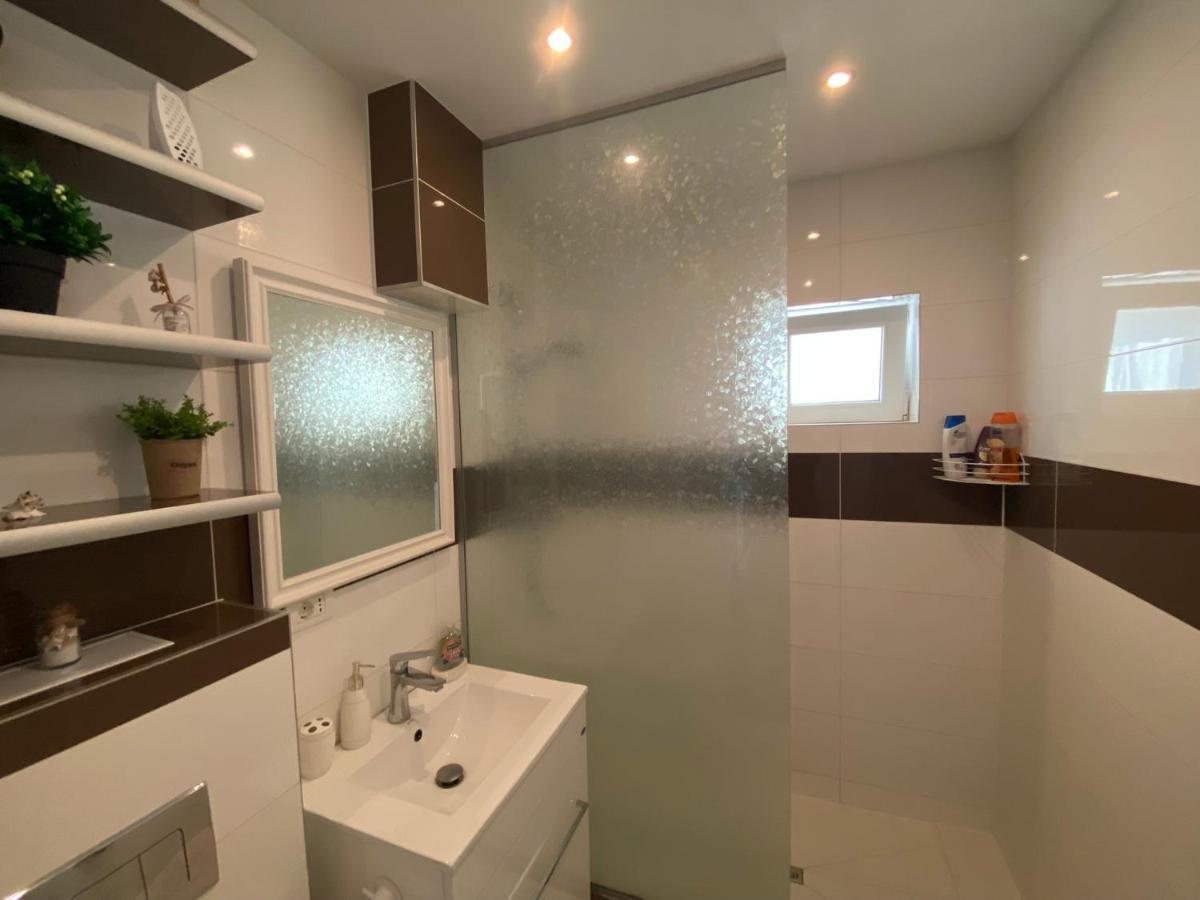 Luxury Apartament Intim Area Apartment Арад Екстериор снимка