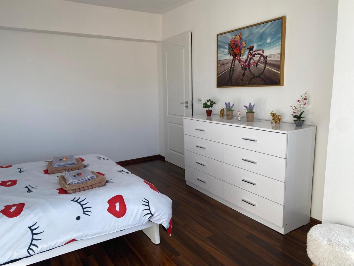 Luxury Apartament Intim Area Apartment Арад Екстериор снимка